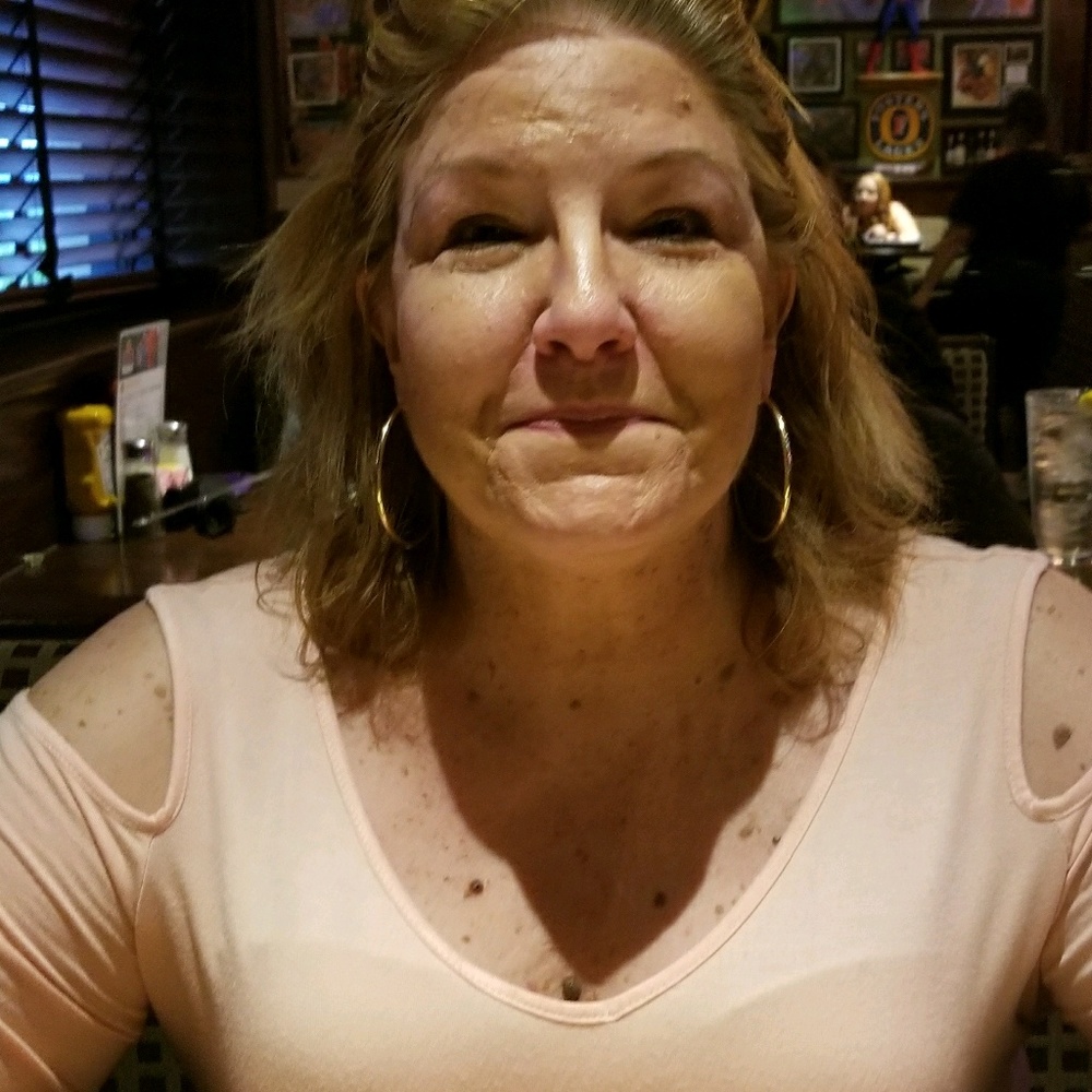 Meet your Posher, Gayle